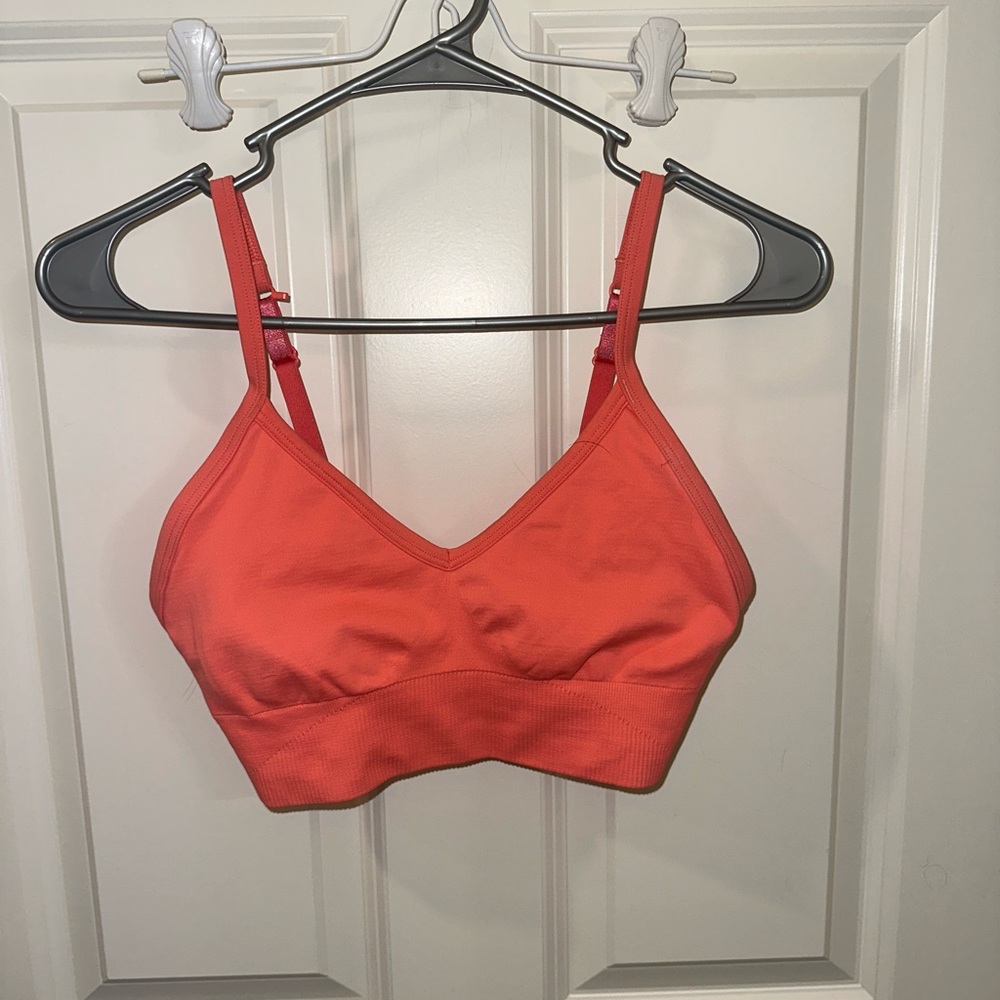 Lululemon ebb to street bra C/D raspberry cream size 4